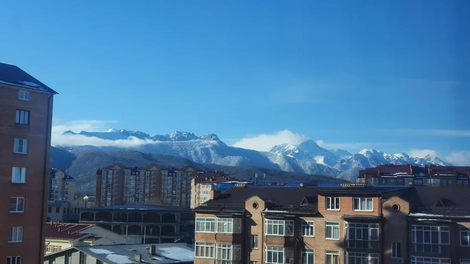 Россияне заинтересовались альпинизмом: вырос спрос на жилье у горных вершин