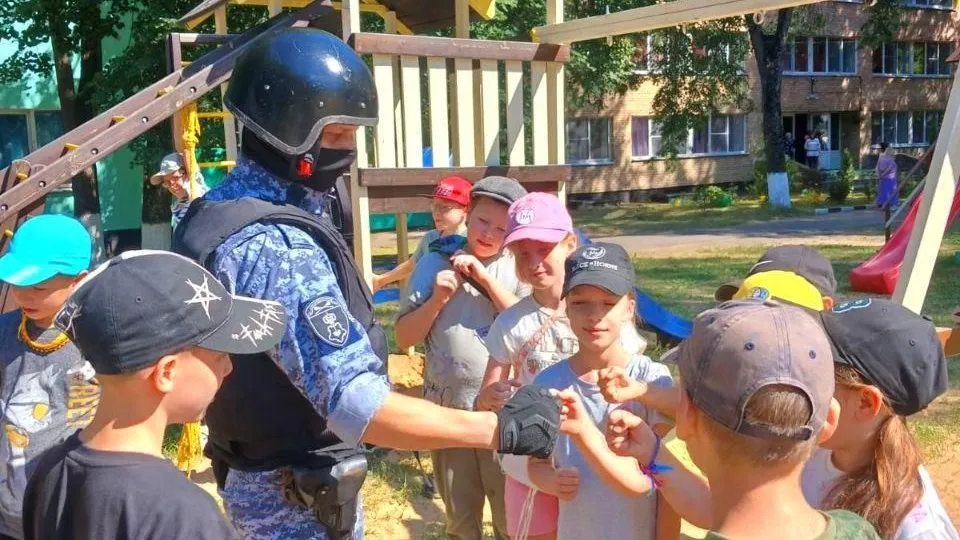 Росгвардейцы Подмосковья присоединились к акции «Каникулы с Росгвардией»