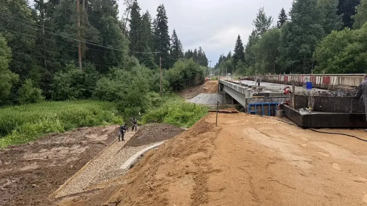 В Одинцовском округе ремонтируют два моста через Сторожку