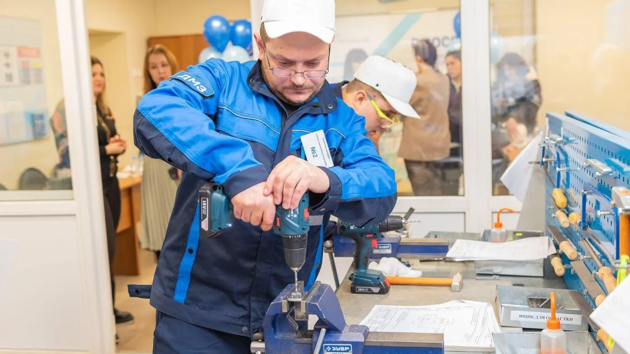 Подмосковный слесарь вошел в топ-10 лучших представителей профессии России