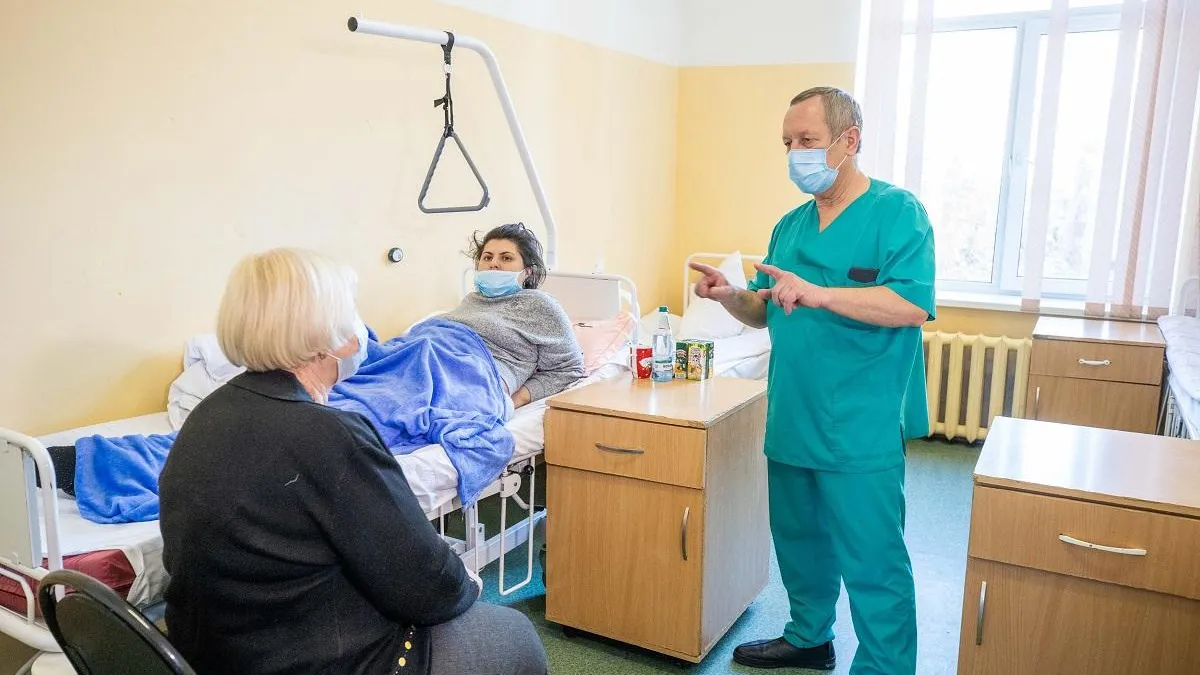 Врачи Подольской областной клинической больницы спасли женщину после ДТП