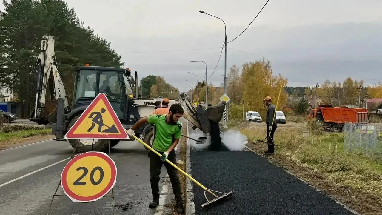 В Наро-Фоминске завершают строительство тротуара к микрорайону Восточный