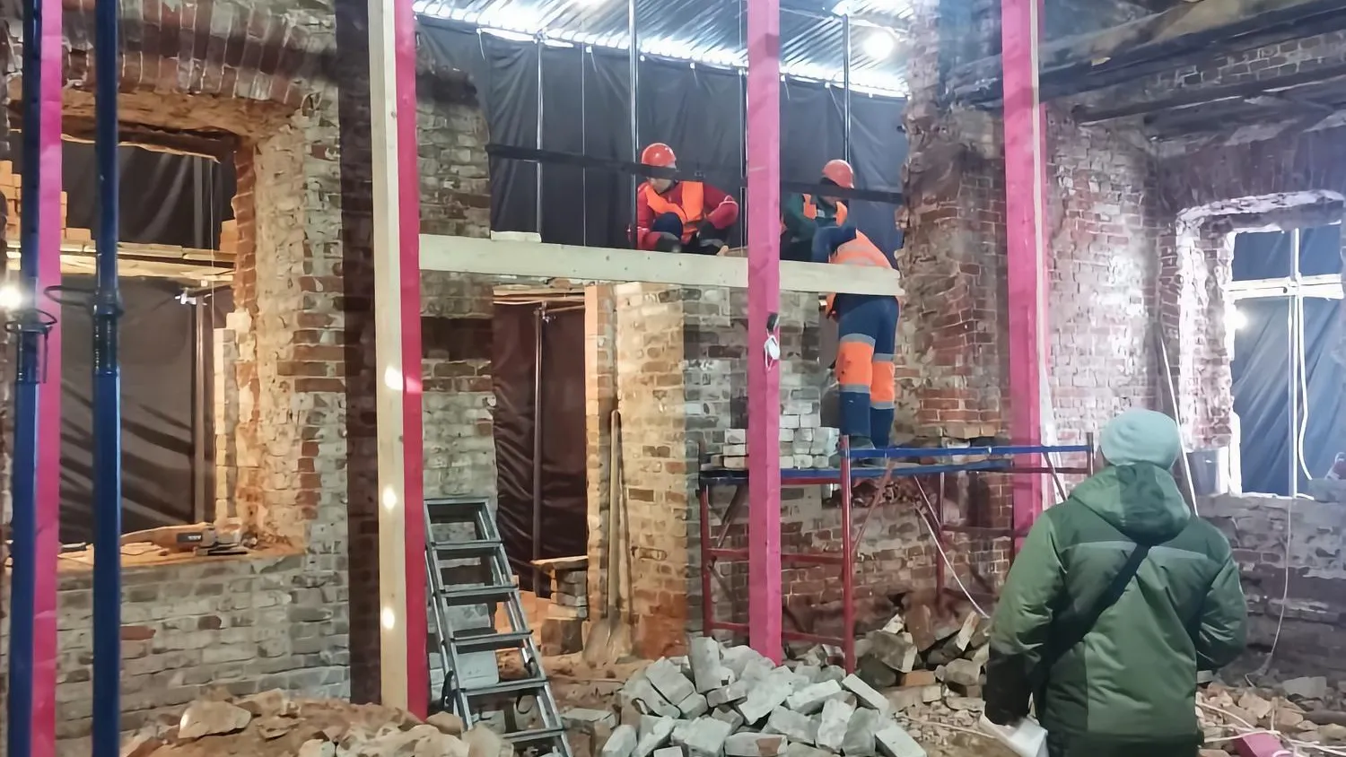 В усадьбе Гребнево в Щелкове началась реставрация восточной пристройки