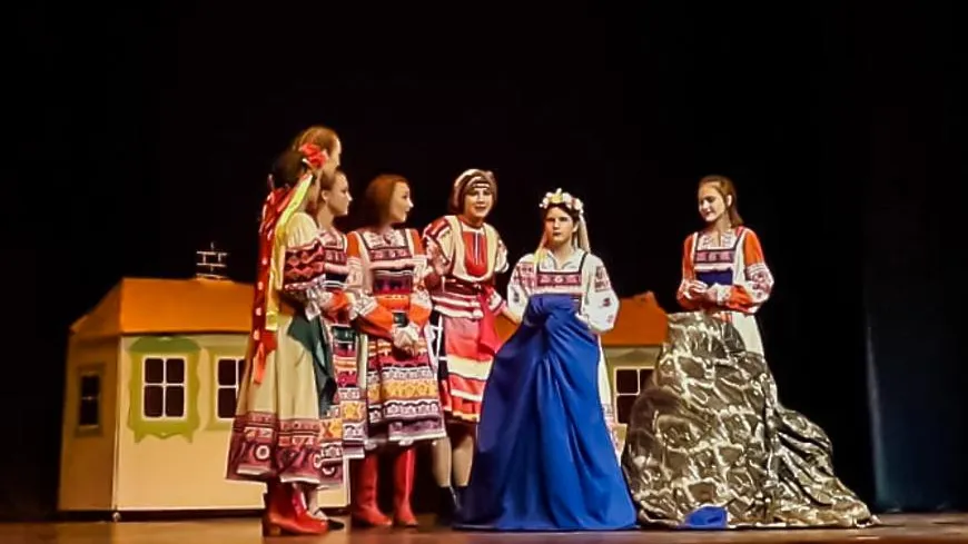 Спектакль по мотивам повести Гоголя показали в молодежном центре Мытищ