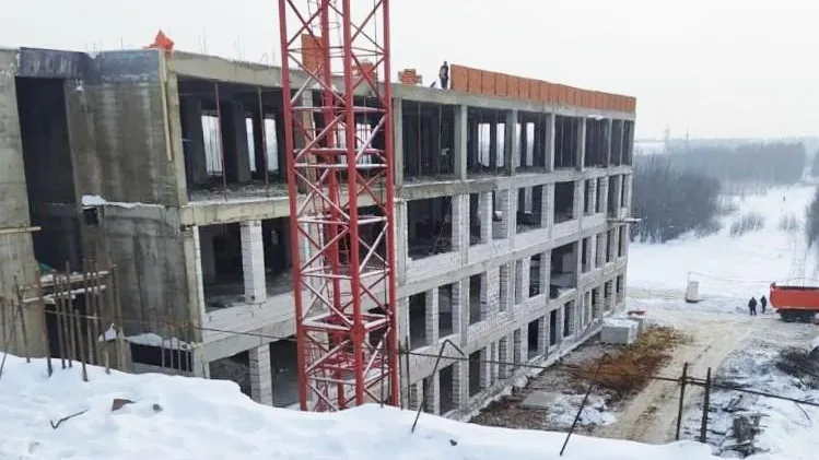 Монолитные работы завершают в строящейся школе в микрорайоне Ольгино Балашихи