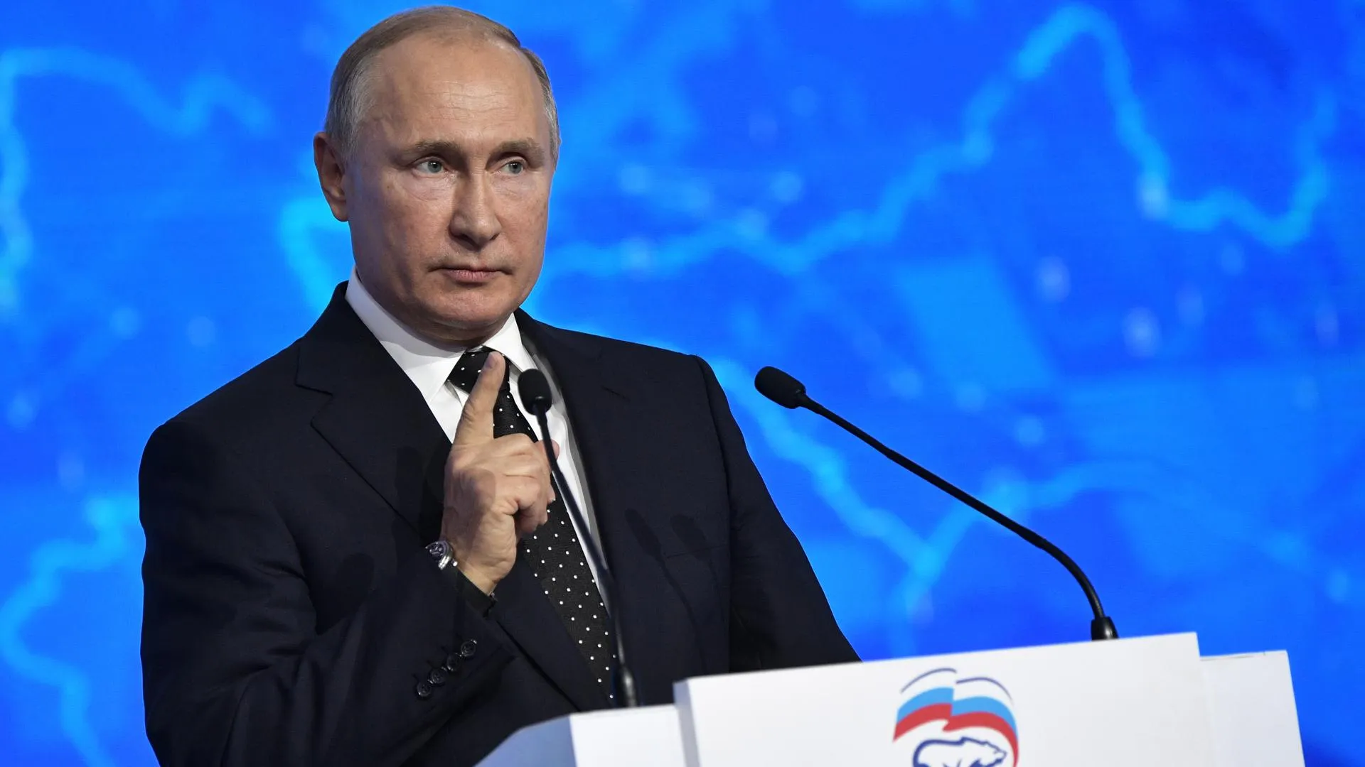 Члены «Единой России» не имеют права на хамство — Путин