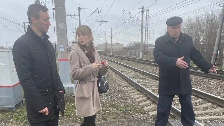 Новый безопасный пешеходный маршрут обустраивают на улице Лобачева в Подольске