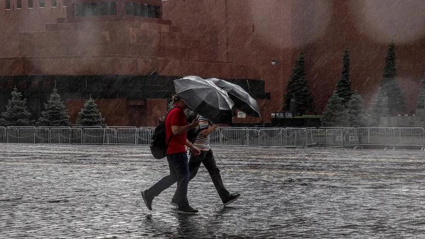 День России в Москве будет проходить с грозой и ливнями