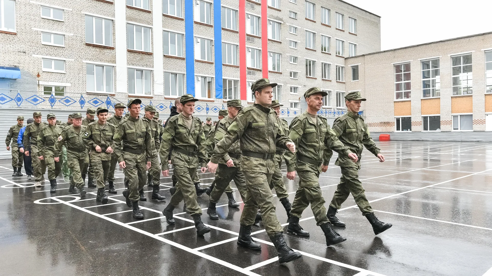 Депутат Маликов: преимущество контрактной службы — финансовая поддержка