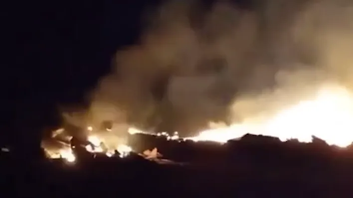 Момент падения сбитого самолета Ил-76 с россиянами на борту в Судане попал на видео