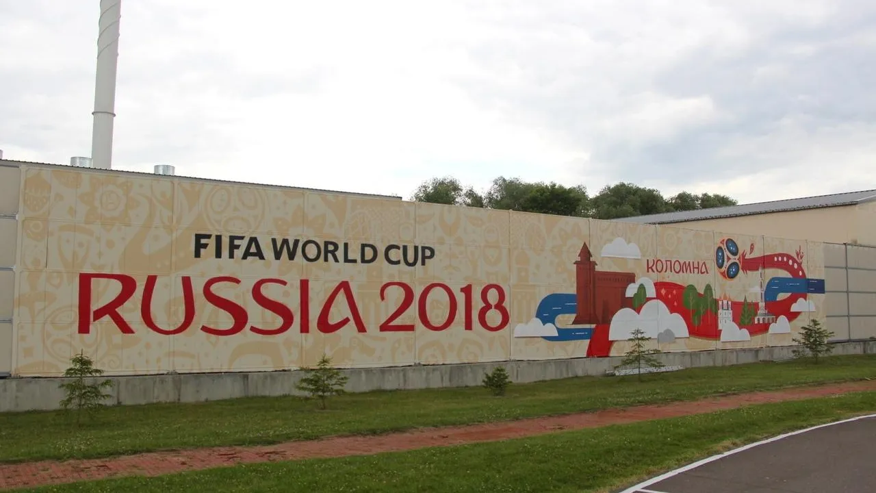 Граффити, посвященное чемпионату мира по футболу, украсило центр Коломны