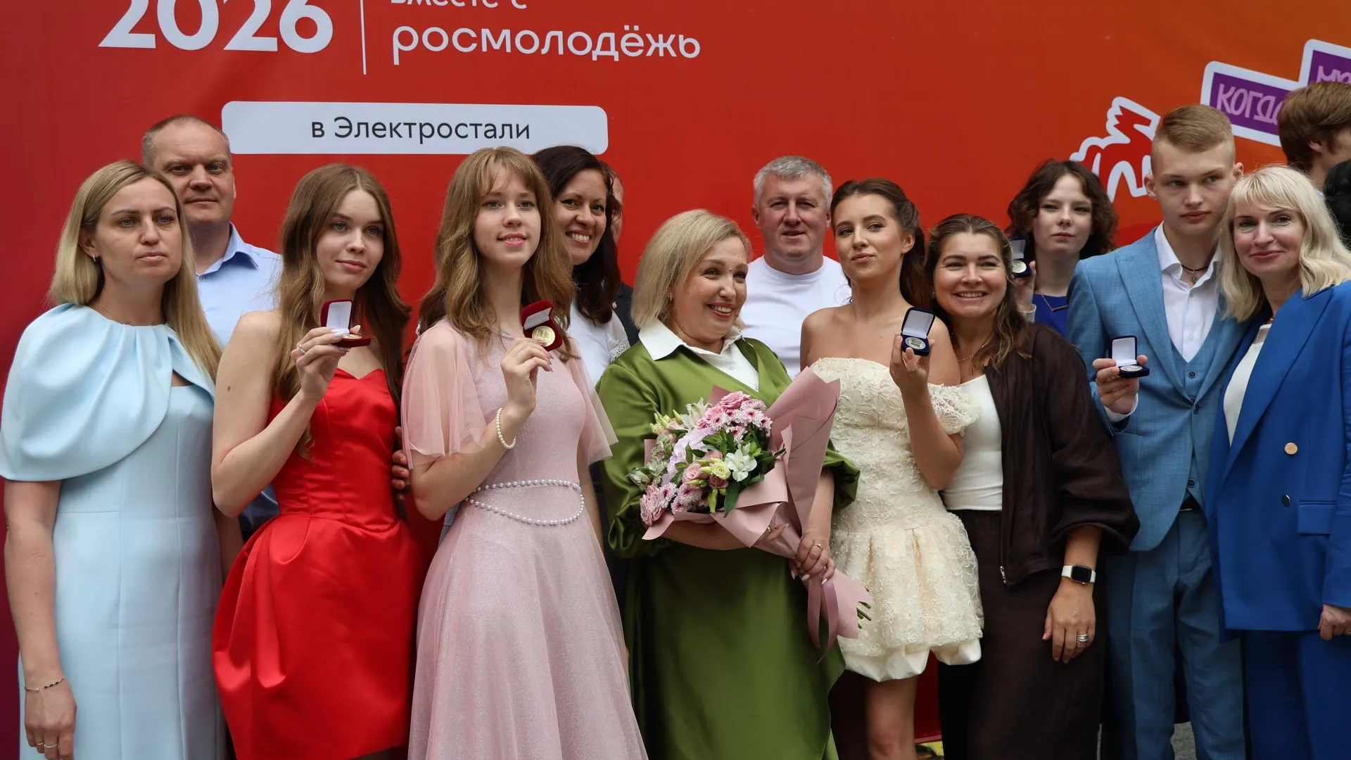 В Электростали 146 выпускников окончили школу с медалями