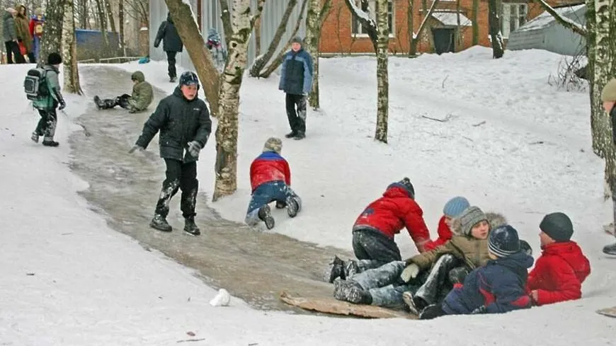 Юных жителей Люберец предупреждают об опасности стихийных горок