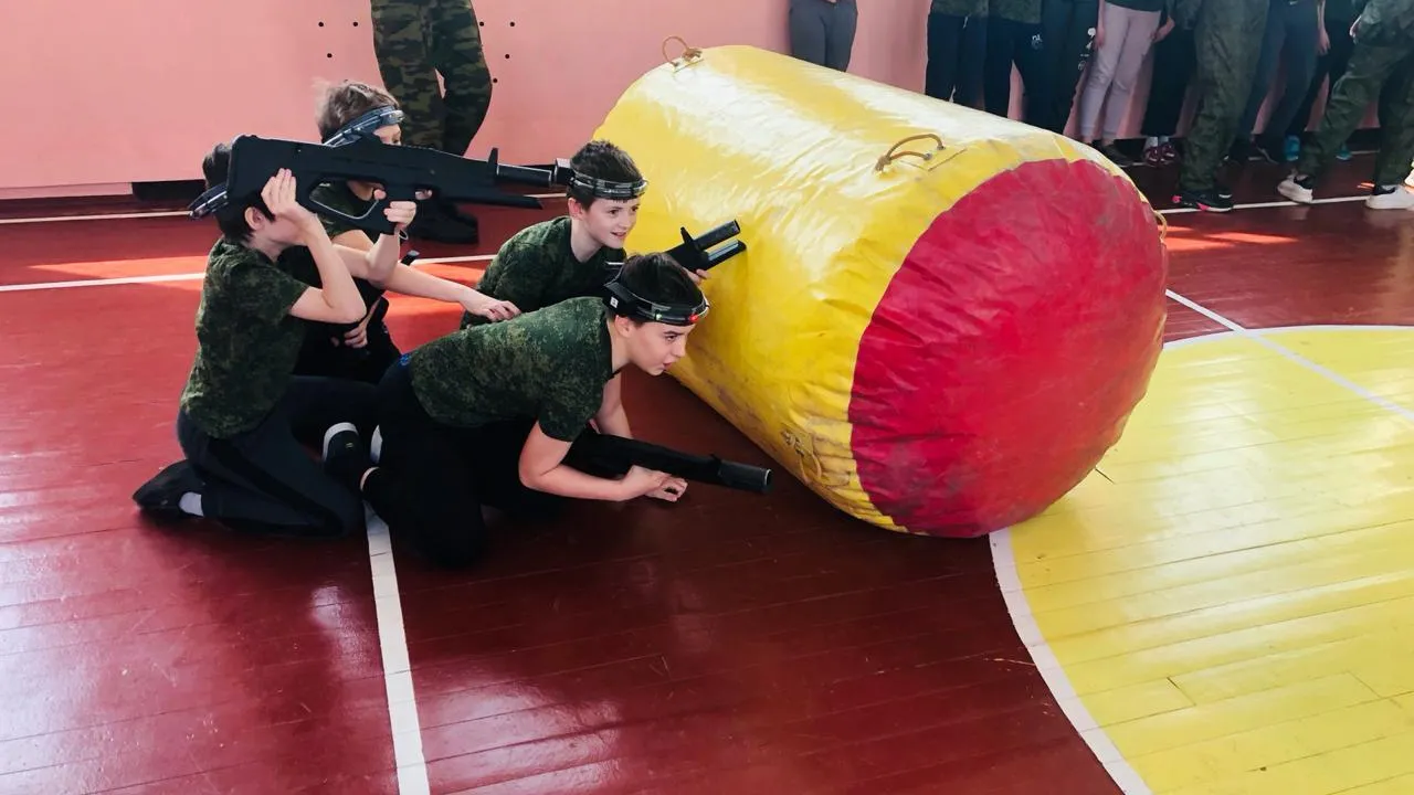 Школьники Люберец сразились в военно‑тактической игре, посвященной годовщине Победы в ВОВ