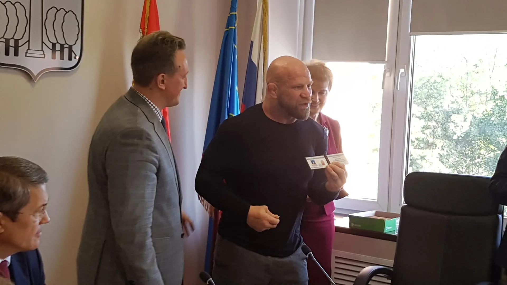 Легенда ММА Джефф Монсон получил удостоверение депутата Красногорска