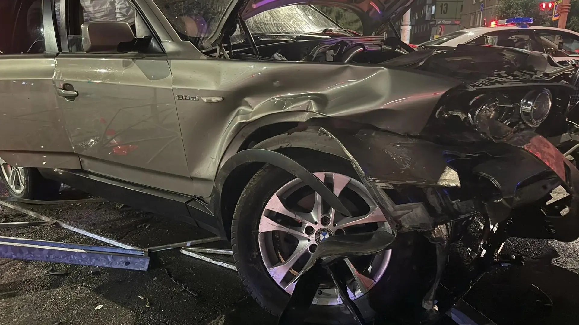Жуткая авария: в Кемерове BMW столкнулся с KIA
