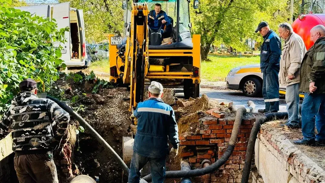 В Подольске благоустраивают территорию после замены теплотрассы