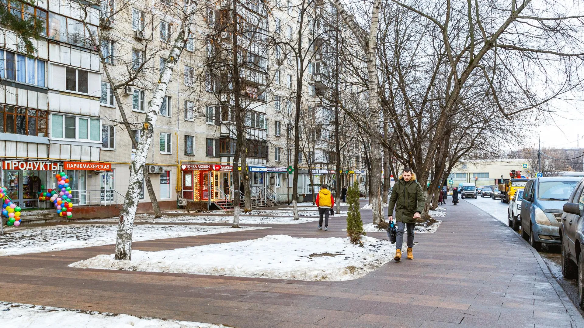 Сквер и площадь благоустроили возле станции МЦД‑2 Печатники