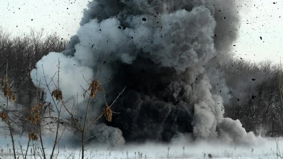 Человек погиб и один пострадал из-за подрыва авто на мине в Херсонской области