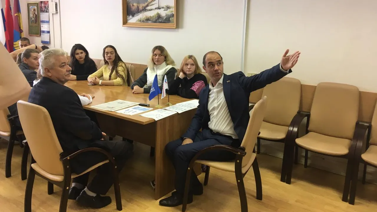 Молодежи Люберец рассказали о работе предприятий округа
