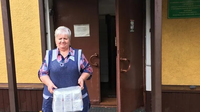 80 кг муки передали волонтеры Подольска дому‑интернату для детей с ОВЗ