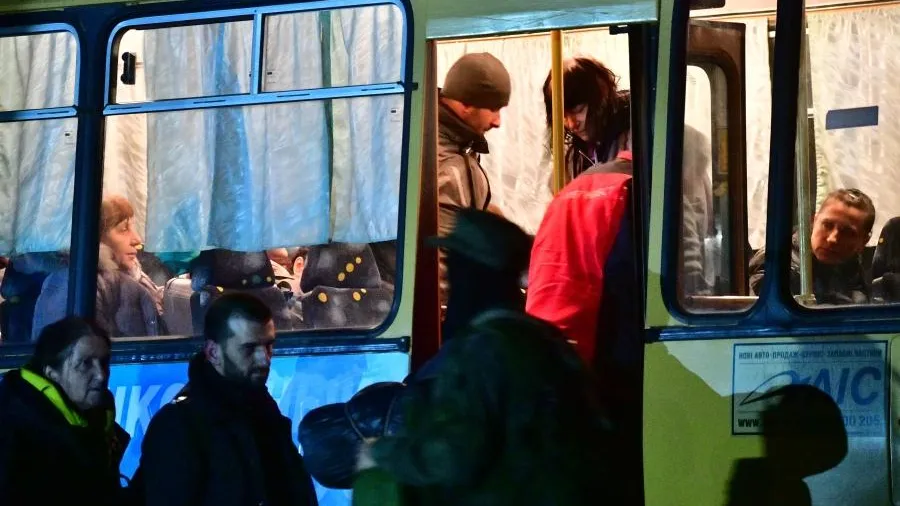 Гагин заявил, что Киев разлучает семьи при эвакуации в ДНР