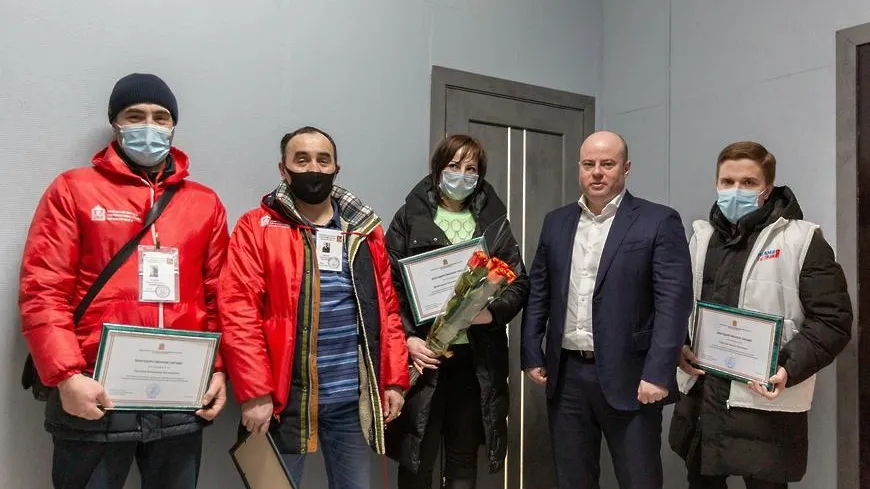 Волонтеры Котельников получили награды за помощь в период пандемии