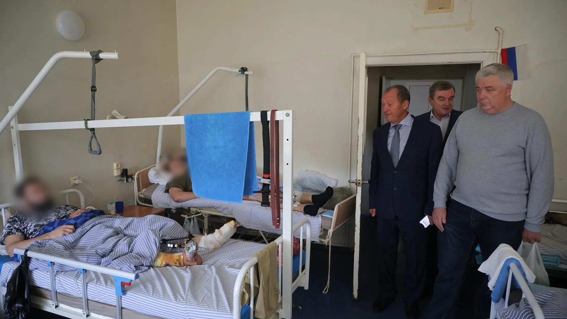 Депутат Мособлдумы Ефимов навестил участников СВО в госпитале Балашихи