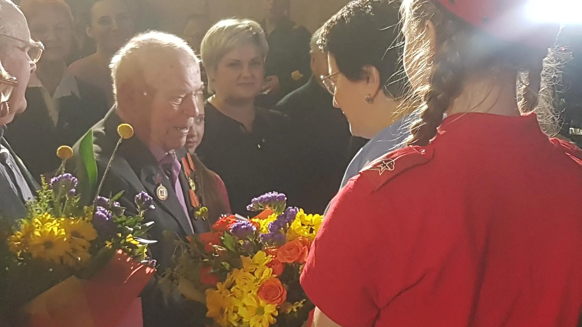 Глава Красногорска вручила юбилейные медали участникам ВОВ