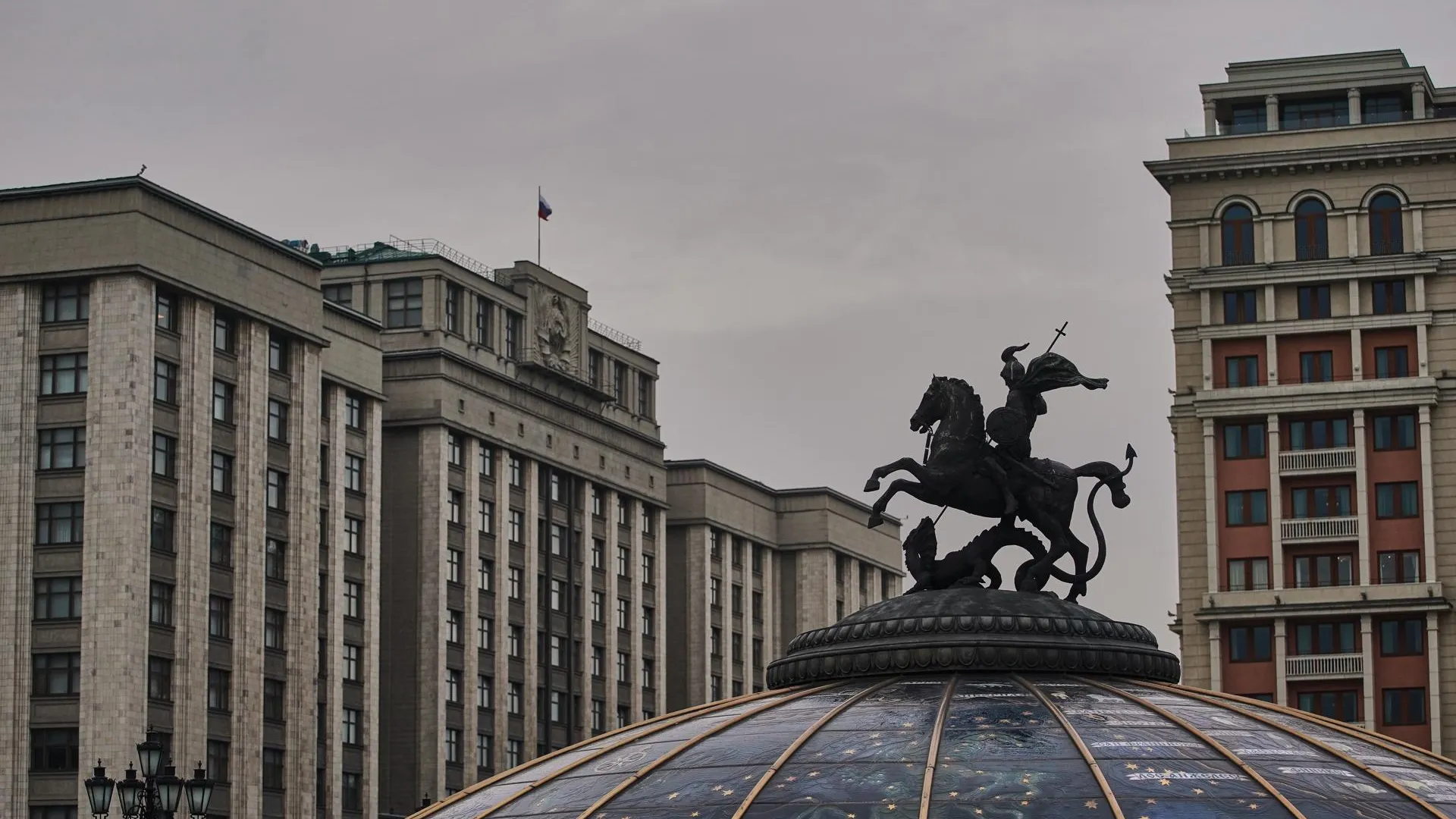 Предприниматели могут приобрести 8 помещений в 3 районах Москвы