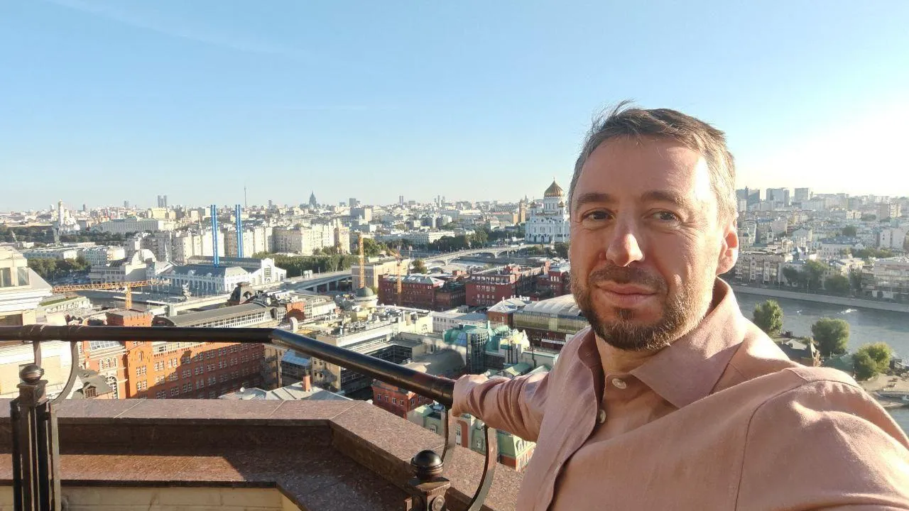 Владислав Бакальчук высмеял жену за смену фамилии
