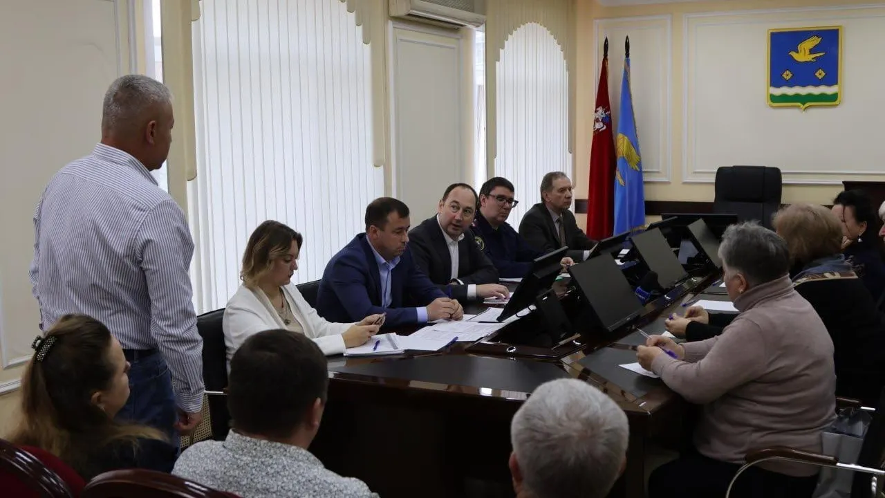 Глава г. о. Ступино обсудил с жителями ремонт моста в Большом Алексеевском