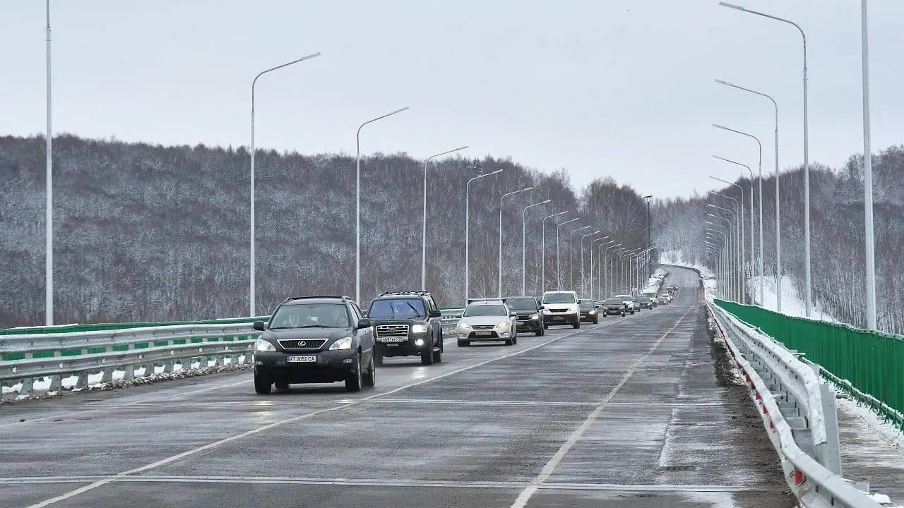 Порядка 60 км ограждений установят на дорогах Подмосковья в 2024 году