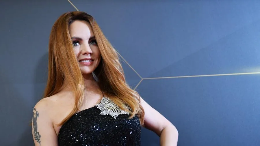 «Меня покинули волосы»: МакSим рассказала, почему носила парики
