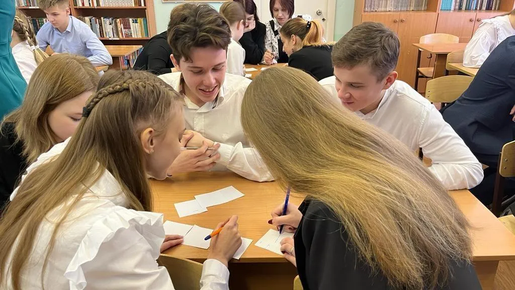 Команда педвузов Подмосковья помогает школьникам определиться с будущей профессией