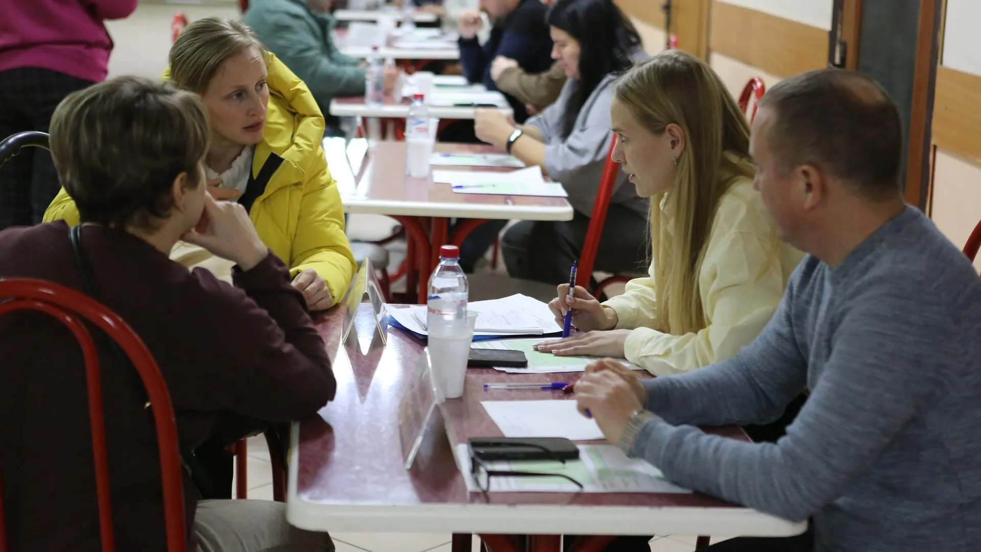 Заместитель главы Балашихи провел встречу с жителями микрорайона 22