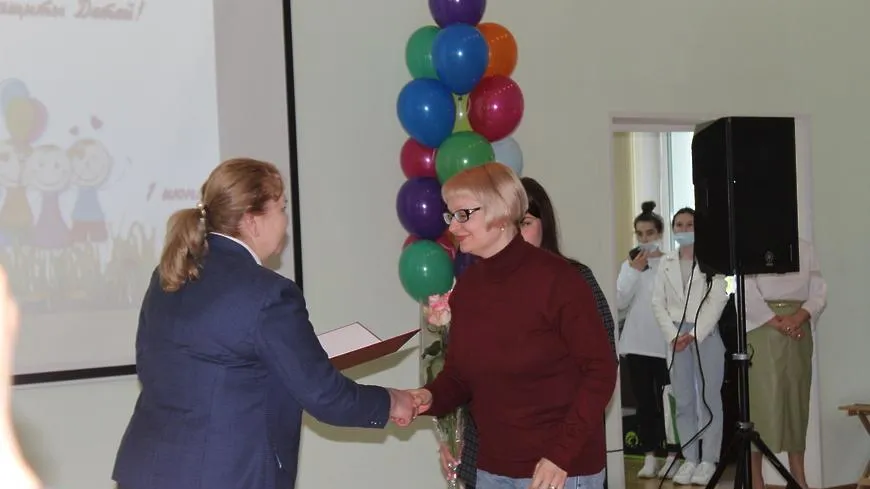 Знаки отличия и благодарности вручили медикам центра охраны материнства и детства Люберец