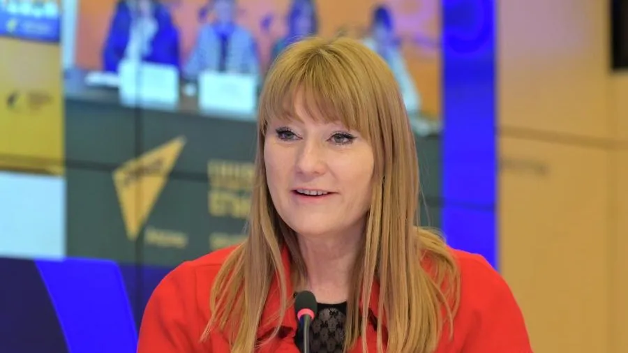 Депутат Журова рассказала, как первая учительница повлияла на ее жизнь
