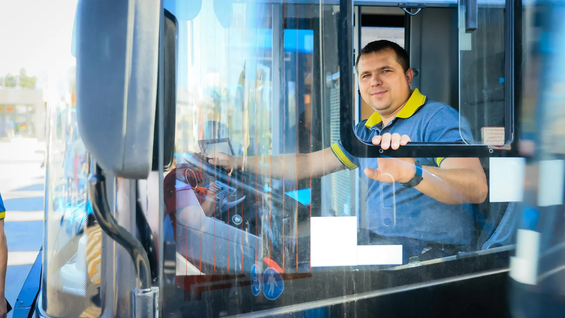Более 260 водителей «Мострансавто» пришли в компанию по акции «Приведи друга» в 2022 г