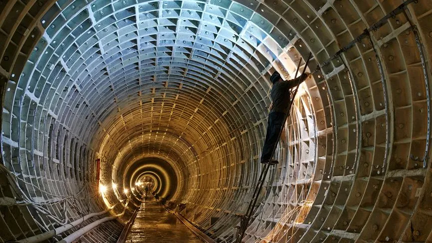 Собянин: участок Троицкой линии метро до «Коммунарки» заработает в 2025 году