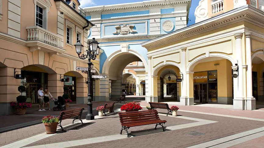 Американский инвестфонд продает «Outlet Village Пулково» за миллиарды рублей