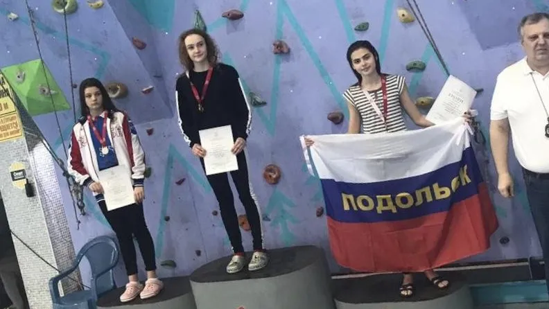 Спортсменки из Подольска взяли весь комплект наград на первенстве Подмосковья по плаванию