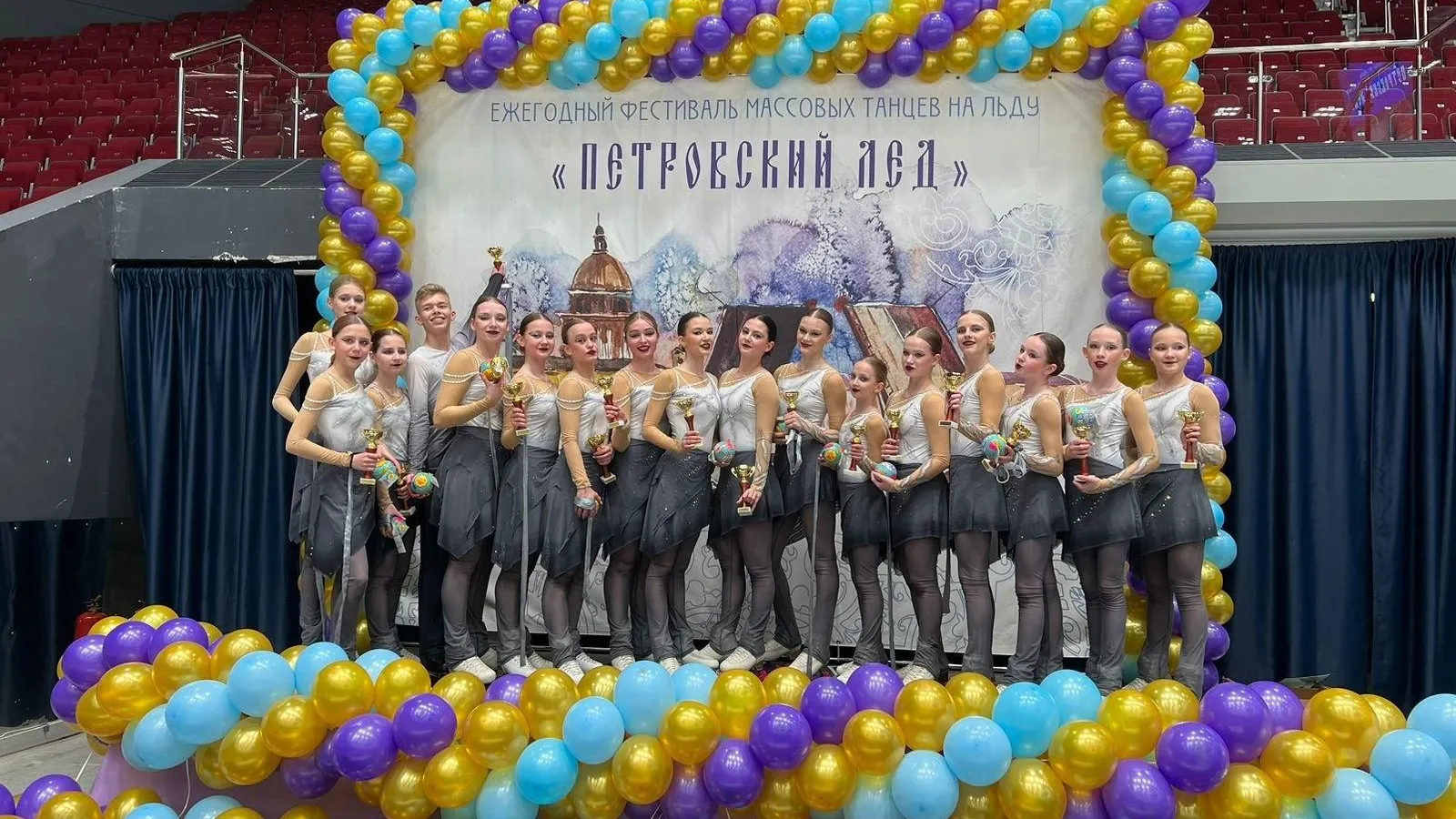 Серебряные медали завоевали фигуристки сборной команды КСШОР Люберец