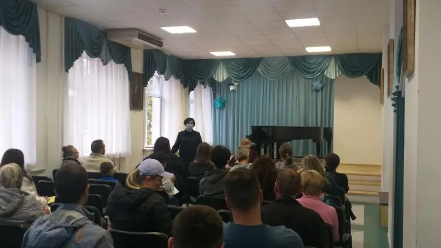 Автоинспекторы провели беседу с родителями учеников музыкальной школы Щелкова