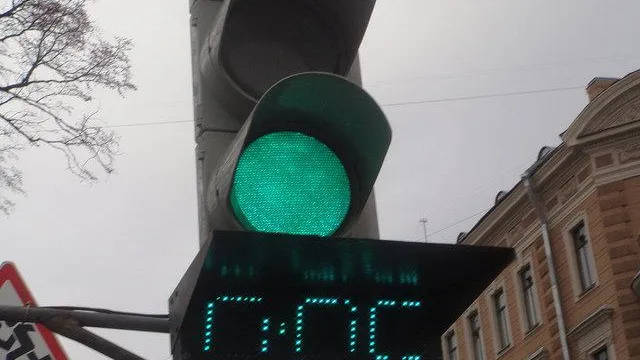 Светофор починили в Котельниках после обращения жителей