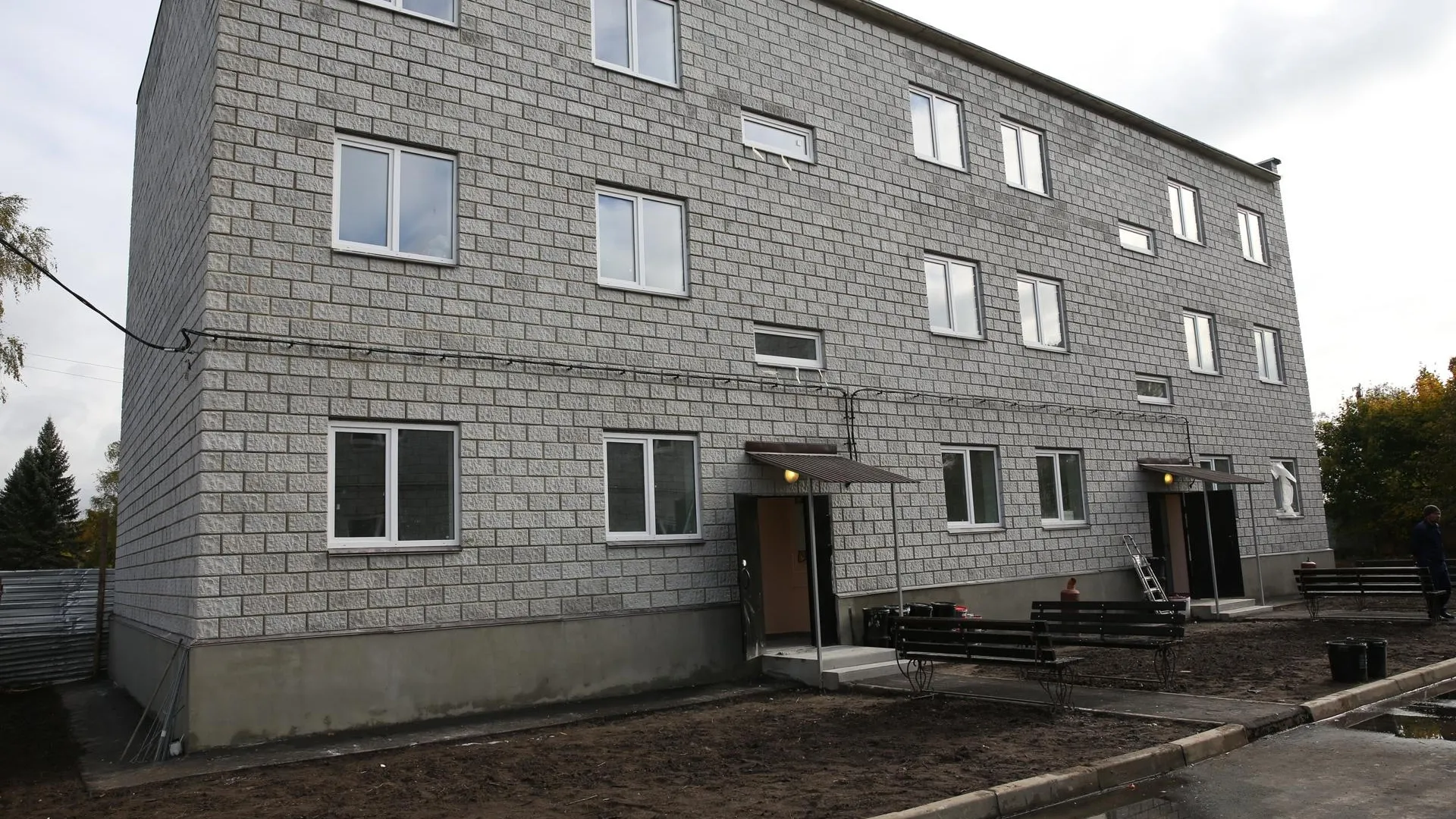 Более 70 человек переедут в новые квартиры в деревне Раменского района