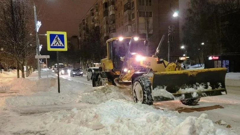 65 единиц спецтехники будут очищать дороги от снега и наледи зимой в Ступине