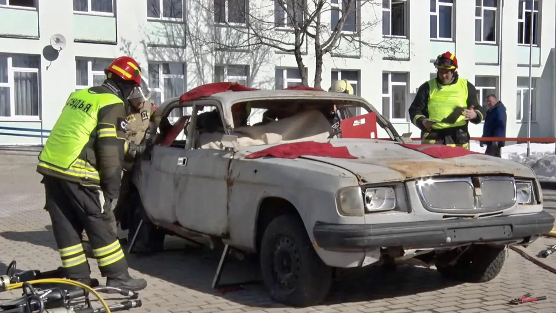 Спасатели из Клина стали лучшими по ликвидации ЧП на автотранспорте