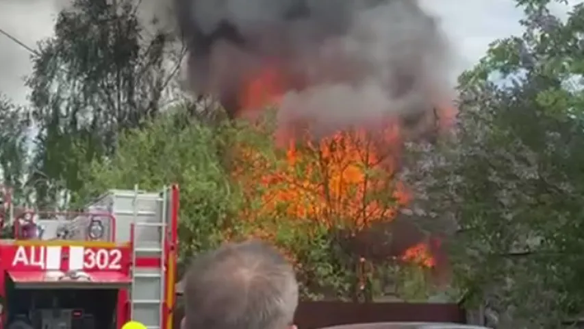 Частный дом сгорел в СНТ «Родник» в Новой Москве