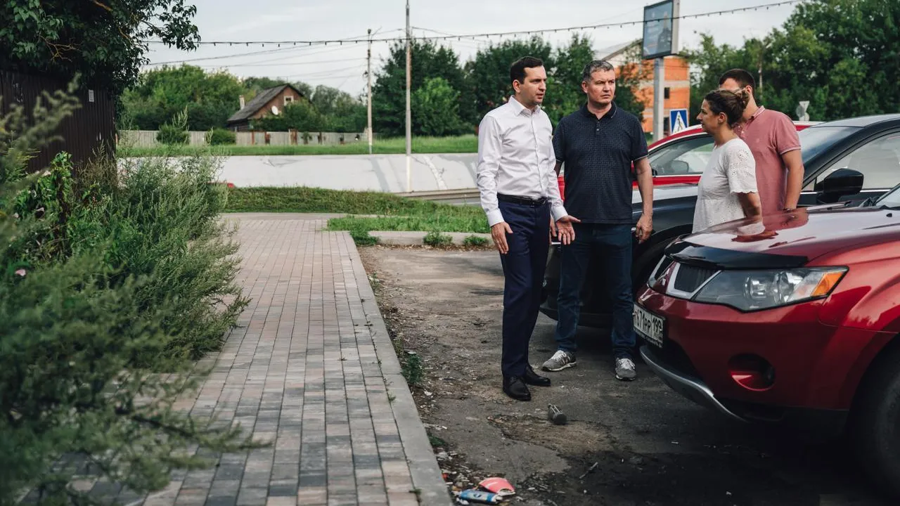 Андрей Булгаков проверил содержание территорий в Жегалове
